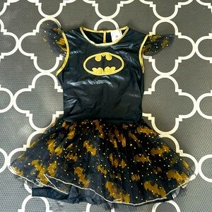Batgirl costume. Size: Medium (5-6)